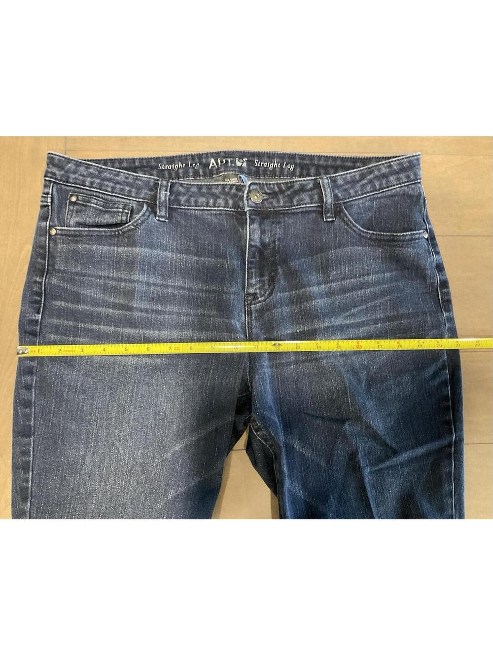 Apt.9 Womens Straight Leg Modern Capri (25” Inseam) Jeans Size 16 - Picture 6 of 9